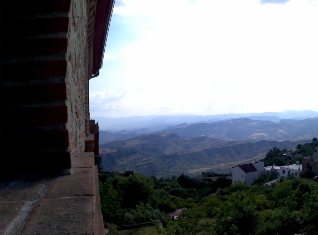B&B Castello Michelina San Nicola dell'Alto Bagian luar foto
