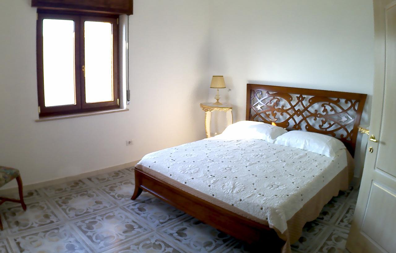 B&B Castello Michelina San Nicola dell'Alto Bagian luar foto